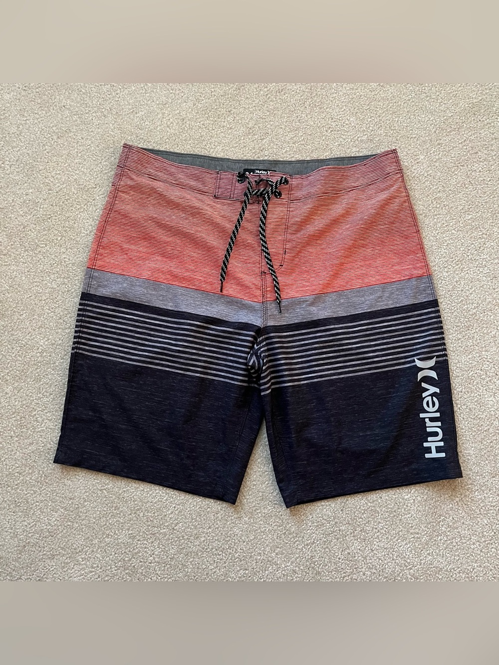 Hurley Men's Board Shorts Size 34 Striped Ombre Swim Trunk Red Grey Black